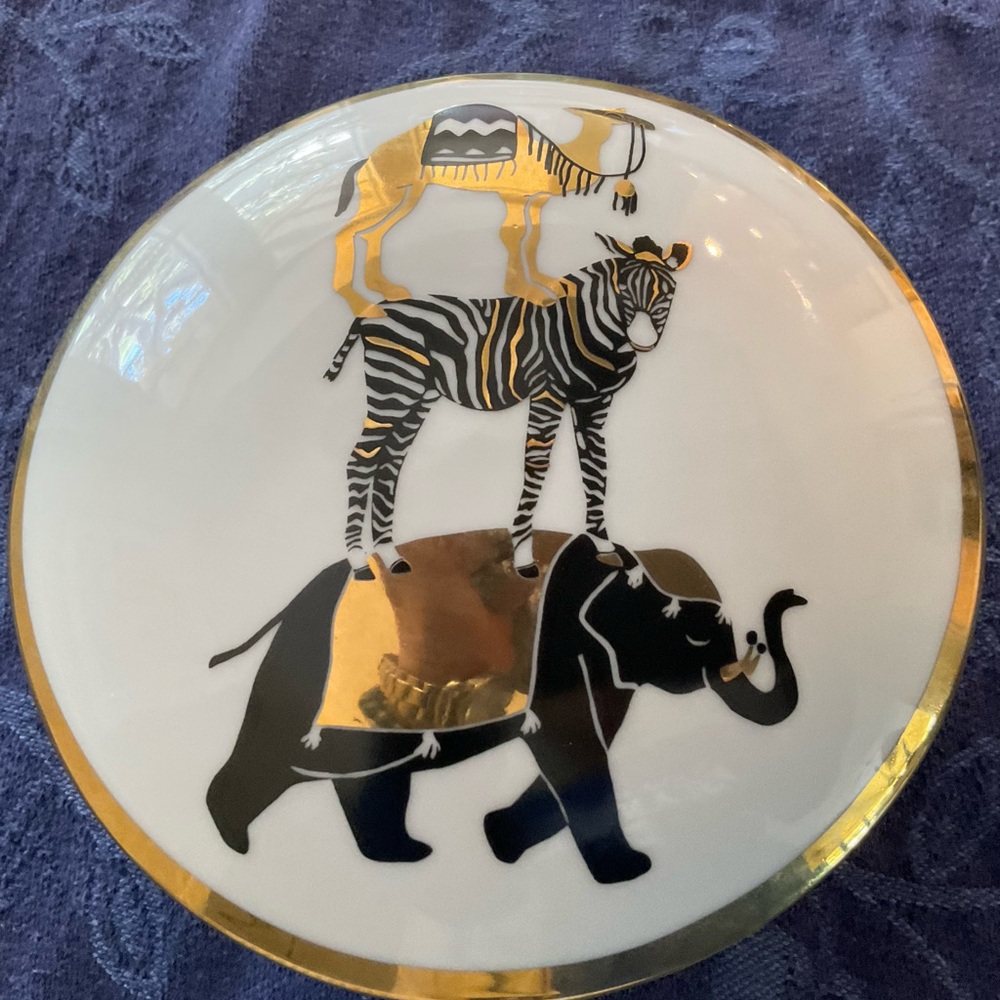 C. Wonder Gold and Black Animal Stacking trinket bowl with top